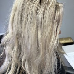 Dleux Hair