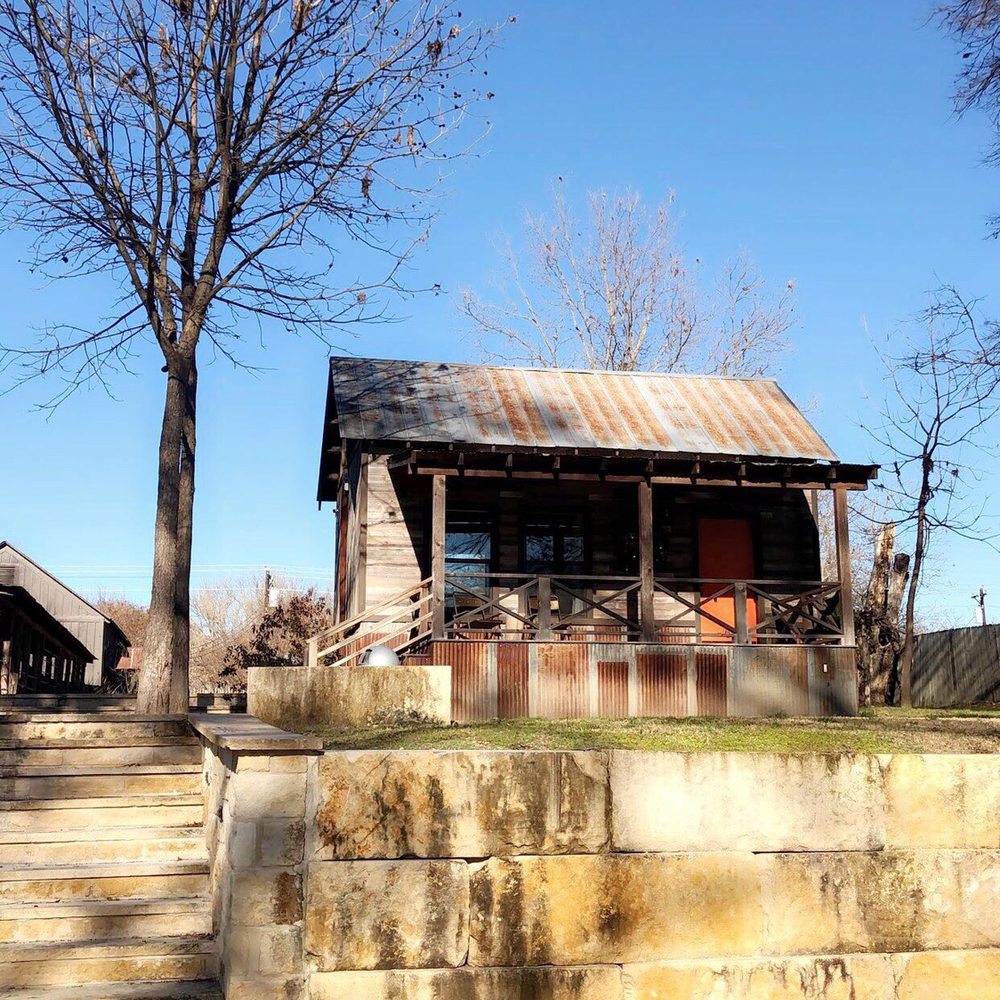 Camp Comfort - Cabin #6, we loved it! - Bed & Breakfast Near Me - Comfort, Texas
