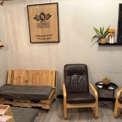 Causeway Coffee House - Dining area