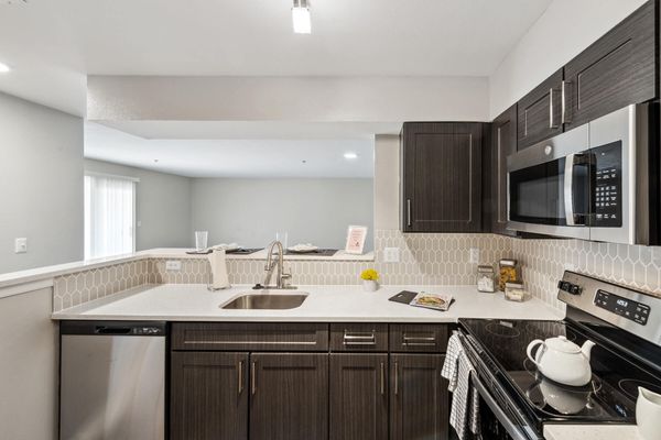 England Run North Apartments