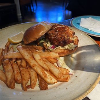 JohnnyLukes KitchenBar - Crab Cake Sandwich - New American Near Me - Wilmington, North Carolina JohnnyLukes KitchenBar - Crab Cake Sandwich - New American Near Me - Wilmington, North Carolina