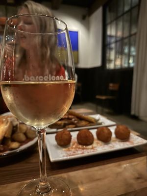 Barcelona Wine Bar by null