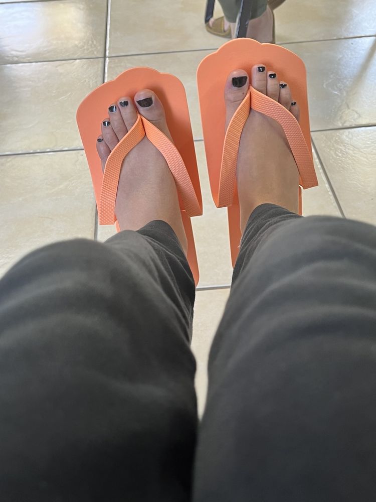 SASSY NAILS Updated October 2024 305 W Goodwin St, Pleasanton