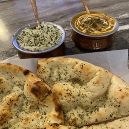 Garlic naan and chicken tikka masala