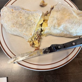 Annie's Cafe - Breakfast burrito - American Near Me - Riverside, California