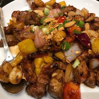 T.Pot China Bistro - Beautiful diced beef rib eye with Rose Mary. With a variety of veggies tossed with the dish. Tasted 10/10 - Dim Sum Near Me - Calgary, Alberta T.Pot China Bistro - Beautiful diced beef rib eye with Rose Mary. With a variety of veggies tossed with the dish. Tasted 10/10 - Dim Sum Near Me - Calgary, Alberta