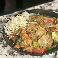 Yummy Thai - Coppell - 064. Drunken Noodle