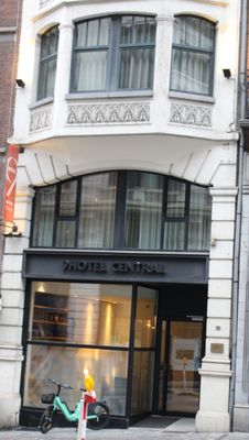 9HOTEL CENTRAL by null