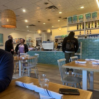 Bluestone Lane Manhattan Beach Café - Inside - Coffee & Tea Near Me - Manhattan Beach, California Bluestone Lane Manhattan Beach Café - Inside - Coffee & Tea Near Me - Manhattan Beach, California