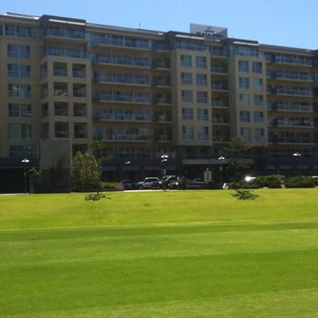 Oaks Plaza Pier - Hotels Near Me - Glenelg, SA