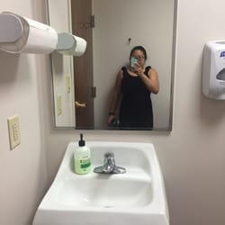 Family Dermatology Specialists - Clean unisex bathroom!