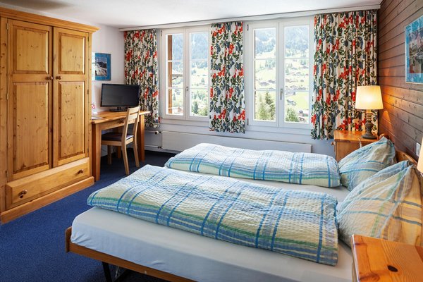 Jungfrau Lodge, Annex Crystal by null