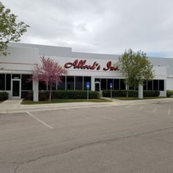 Allred's - Front of the store.
