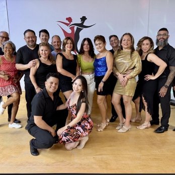 Nonstop Dance Company - A group of people ready beginner salsa class on Mondays at 7PM - Dance Studios Near Me - Margate, Florida Nonstop Dance Company - A group of people ready beginner salsa class on Mondays at 7PM - Dance Studios Near Me - Margate, Florida