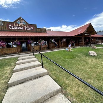 Daniel Summit Lodge & General Store - Outside Front - Hotels Near Me - Fruitland, Utah