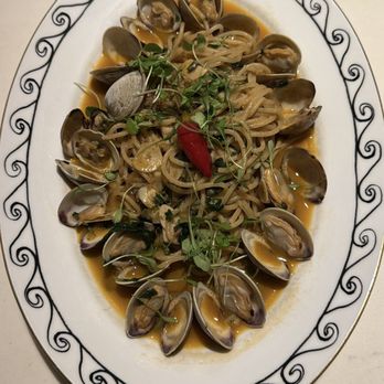 Donna Mare - Spaghetti & Clams - Pizza Near Me - Miami Beach, Florida