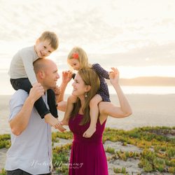 Rachel Manning Photography - Candid family moments are my favorite.