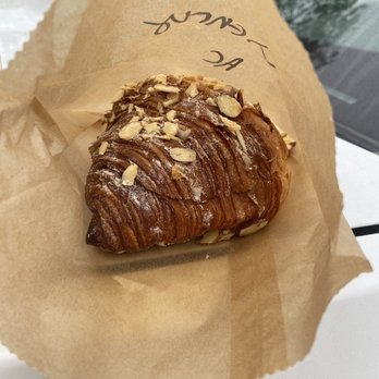 Lucky Llama Coffee - Almond Croissant - Acai Bowls Near Me - Carpinteria, California Lucky Llama Coffee - Almond Croissant - Acai Bowls Near Me - Carpinteria, California