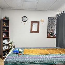 BeWell Healing Touch  - Traditional room feel relaxing