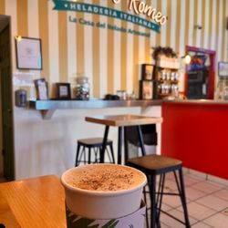Giulietta e Romeo Heladería Italiana - Capuchino
