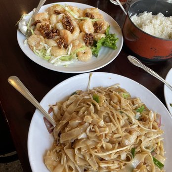 Nomad Asian Bistro - Honey Walnut Shrimp, chow fun (GF noodles) - Chinese Near Me - Long Beach, California