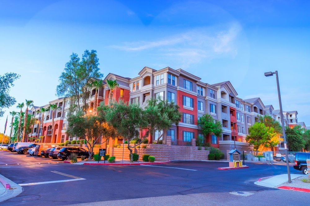 ALANZA PLACE Updated September 2024 42 Photos & 10 Reviews 1121 N