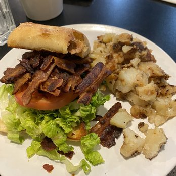 janes diner - BLT with home fries - Breakfast & Brunch Near Me - Medina, Ohio janes diner - BLT with home fries - Breakfast & Brunch Near Me - Medina, Ohio