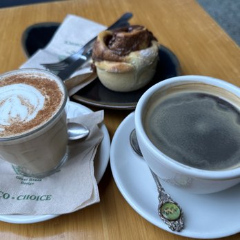 The Cozy Corner - Latte, black coffee, cinnamon roll - Coffee & Tea Near Me - Taupo, WKO The Cozy Corner - Latte, black coffee, cinnamon roll - Coffee & Tea Near Me - Taupo, WKO