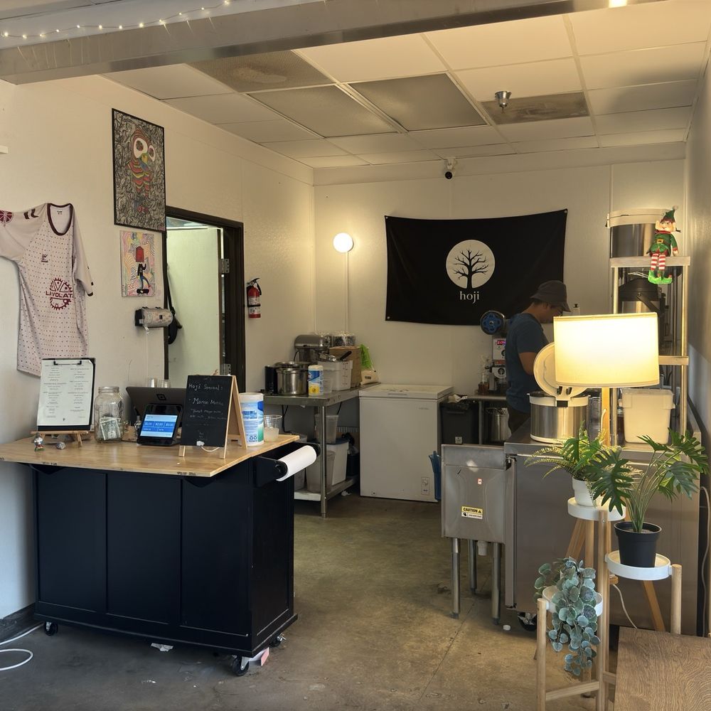Hoji - Cashier area. - Bubble Tea Near Me - Redlands, California Hoji - Cashier area. - Bubble Tea Near Me - Redlands, California