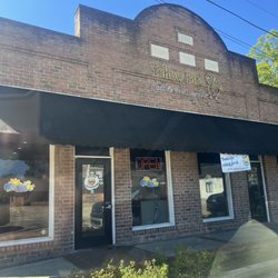Yellow Bird Cafe - Front of Yellow Bird Cafe