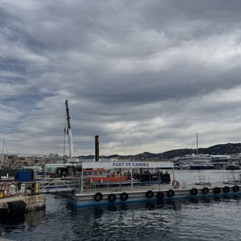 Port de Cannes - Port of Cannes - Landmarks & Historical Buildings Near Me - Cannes, 01