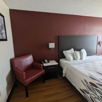 Red Roof Inn - Hotels Near Me - Gadsden, Alabama