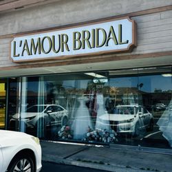 Front of the boutique