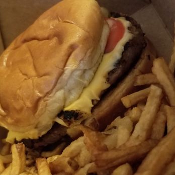 The StopAlong - Beyond Burger w/ Fries - Pizza Near Me - Chicago, Illinois The StopAlong - Beyond Burger w/ Fries - Pizza Near Me - Chicago, Illinois