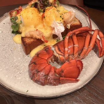 Sugarcane - Lobster Benedict - Cocktail Bars Near Me - Las Vegas, Nevada