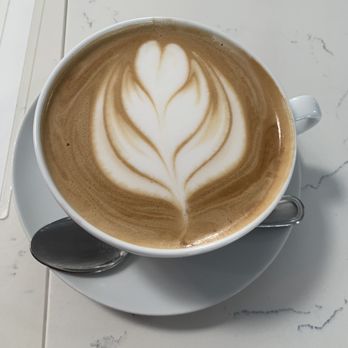 Bru's Wiffle - Lavender Honey Latte - Breakfast & Brunch Near Me - Santa Monica, California