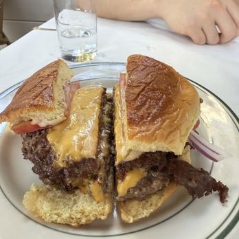 Bill’s Oyster - Seafood Near Me - Austin, Texas