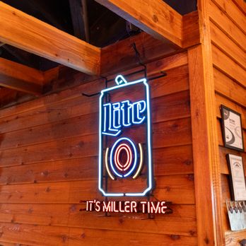 Texas Roadhouse - Barbeque Near Me - Louisville, Kentucky
