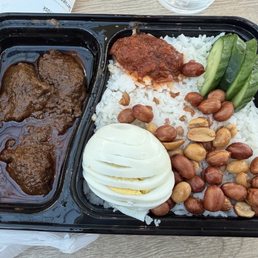 Nasi Lemak with Beef Rendang Nasi Lemak with Beef Rendang
