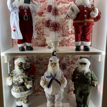 St Nick’s Holiday Shoppe - Christmas Trees Near Me - Mount Dora, Florida