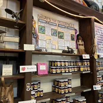 Apple Valley Country Store - Specialty Food Near Me - Hood River, Oregon Apple Valley Country Store - Specialty Food Near Me - Hood River, Oregon