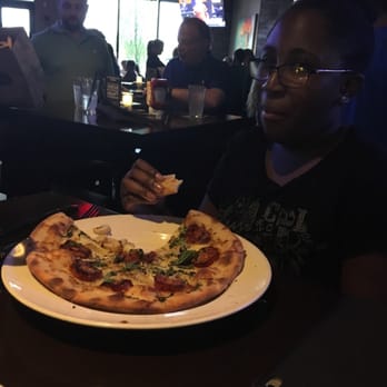 Yard House - Magharita pizza - Bars Near Me - Moorestown, New Jersey Yard House - Magharita pizza - Bars Near Me - Moorestown, New Jersey