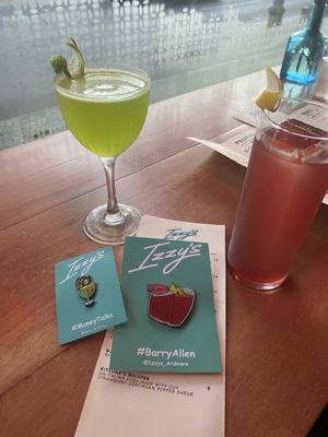 Izzy’s Cocktail Bar by null