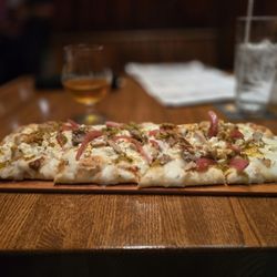 Capital Ale House - Pesto Chicken Flatbread