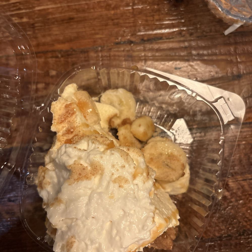 Sundae Cafe - Banana pudding cheese cake. - Seafood Near Me - Tybee Island, Georgia Sundae Cafe - Banana pudding cheese cake. - Seafood Near Me - Tybee Island, Georgia