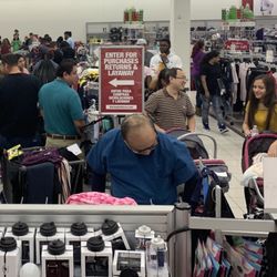 Burlington - 2 registers open. Wrapping lines.