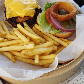 Hawks Cay Resort - Tiki grill- Tiki Burger - Resorts Near Me - Duck Key, Florida Hawks Cay Resort - Tiki grill- Tiki Burger - Resorts Near Me - Duck Key, Florida