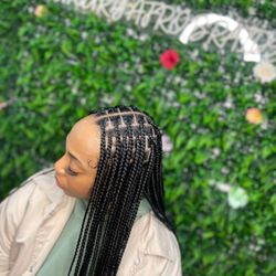 Luxury African Braids - SMALL KNOTLESS