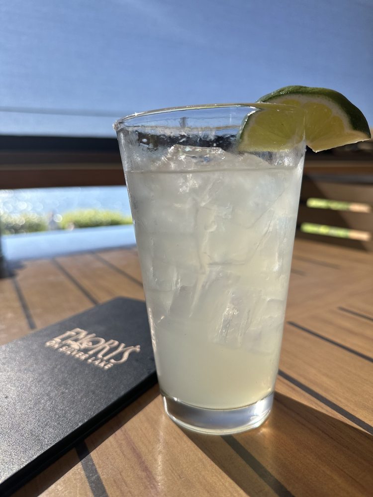 Emory's On Silver Lake