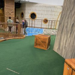 American Dream - Angry Bird Mini Golf
